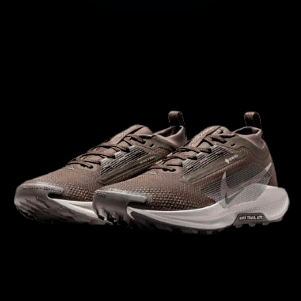 Nike React Pegasus Trail 5 Gore-Tex Womens Size 7 Brown College Grey